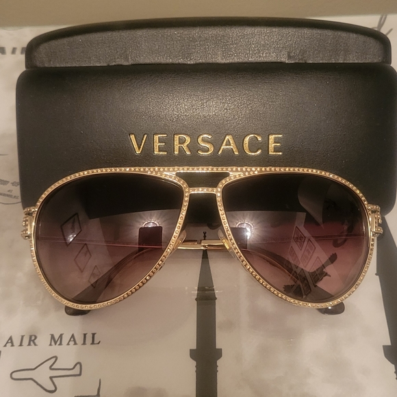 Authentic Versace Sunglasses - Picture 5 of 9